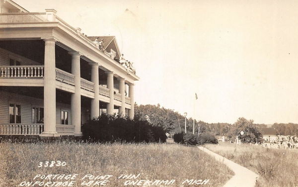 Portage Point Resort (Portage Point Inn) - Vintage Postcard